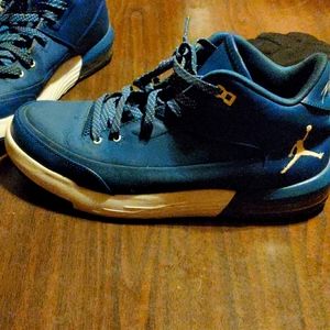 Jordan Sneakers 10.5 men's blue and white